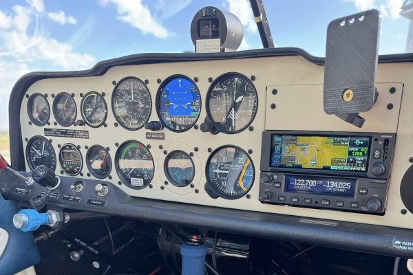 Cessna 172 with GNX 375, GNC 255, and G5 Install
